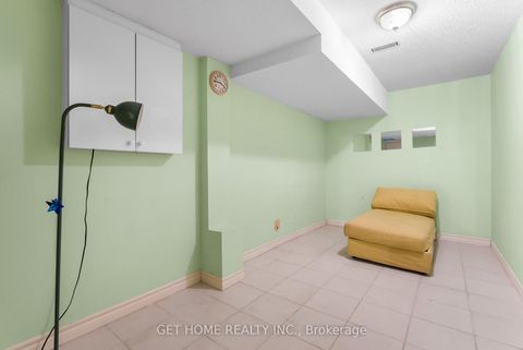 Photo 37 at 14 Mourning Dove Crescent, Malvern, Toronto