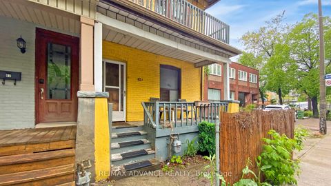 Photo 2 at 82A Augusta Avenue, Chinatown, Toronto