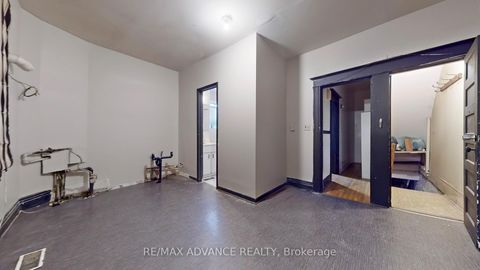 Photo 8 at 82A Augusta Avenue, Chinatown, Toronto