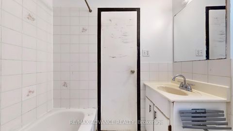 Photo 18 at 82A Augusta Avenue, Chinatown, Toronto