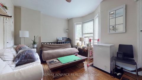 Photo 19 at 82A Augusta Avenue, Chinatown, Toronto