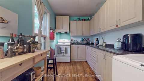 Photo 22 at 82A Augusta Avenue, Chinatown, Toronto