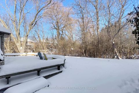 Photo 33 at 16 Willis Drive, Aurora Highlands, Aurora