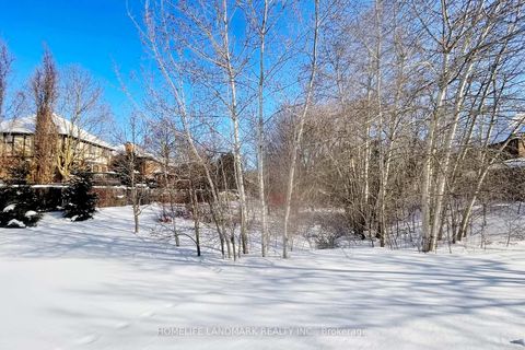 Photo 38 at 16 Willis Drive, Aurora Highlands, Aurora