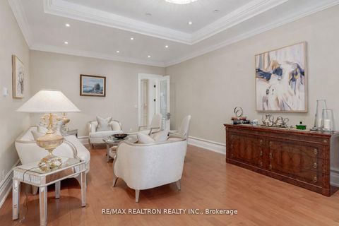 Photo 6 at 5 Long Hill Drive, Jefferson, Richmond Hill