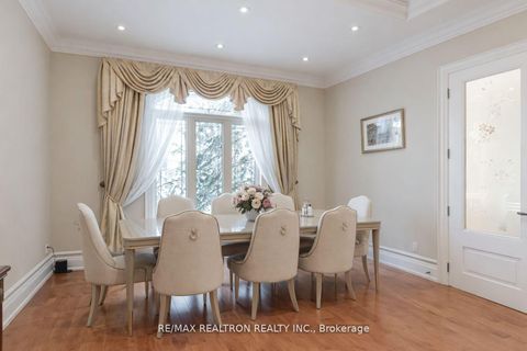 Photo 8 at 5 Long Hill Drive, Jefferson, Richmond Hill