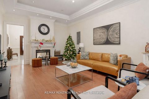 Photo 14 at 5 Long Hill Drive, Jefferson, Richmond Hill