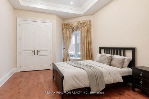 Photo 19 at 5 Long Hill Drive, Jefferson, Richmond Hill