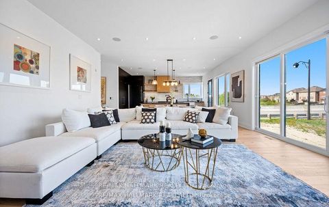 Photo 10 at 119 Pointon Street, Bayview Northeast, Aurora