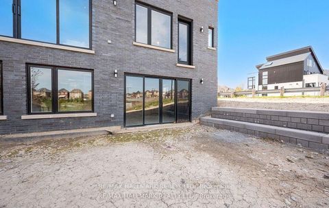 Photo 44 at 119 Pointon Street, Bayview Northeast, Aurora