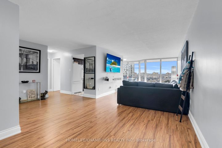 Photo 10 at 1403 - 5 Rowntree Road, Jamestown, Toronto