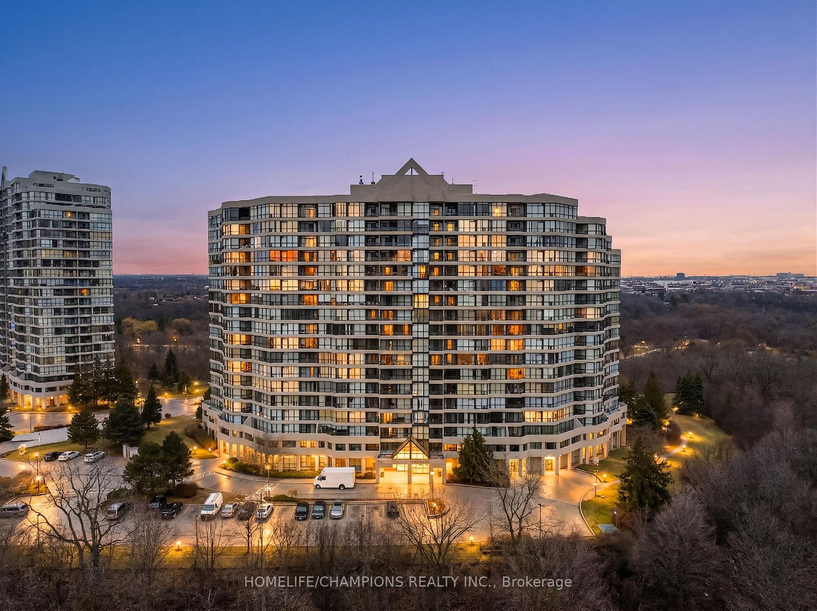 1403 - 5 Rowntree Road, Jamestown, Toronto 