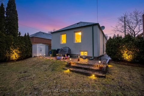 Photo 1 at 702 Pharmacy Avenue, Birchmount, Toronto