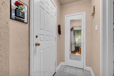 Photo 11 at 702 Pharmacy Avenue, Birchmount, Toronto