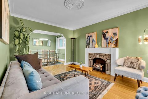 Photo 12 at 702 Pharmacy Avenue, Birchmount, Toronto