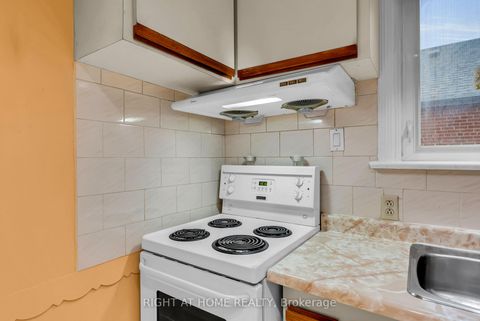 Photo 21 at 702 Pharmacy Avenue, Birchmount, Toronto