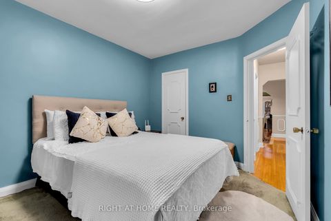 Photo 24 at 702 Pharmacy Avenue, Birchmount, Toronto