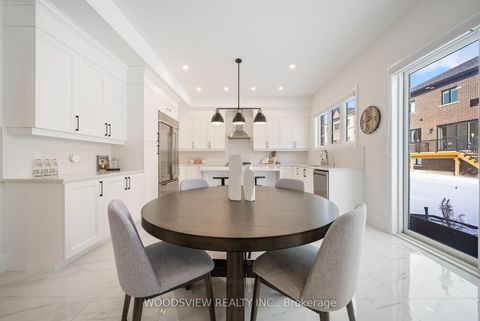 Photo 12 at 9 Ballantyne Boulevard, Vellore Village, Vaughan