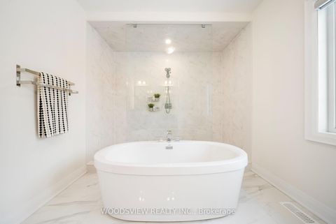 Photo 25 at 9 Ballantyne Boulevard, Vellore Village, Vaughan