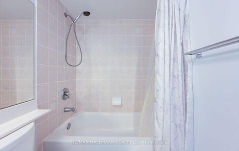 Photo 34 at 1016 - 350 Red Maple Road, Langstaff, Richmond Hill