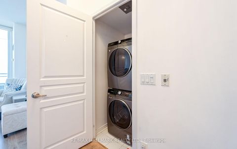 Photo 37 at 1016 - 350 Red Maple Road, Langstaff, Richmond Hill