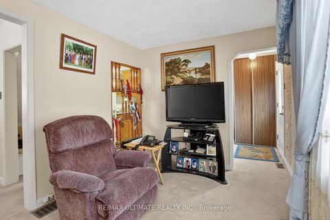 Photo 11 at 20 Bertha Avenue, Birchmount, Toronto