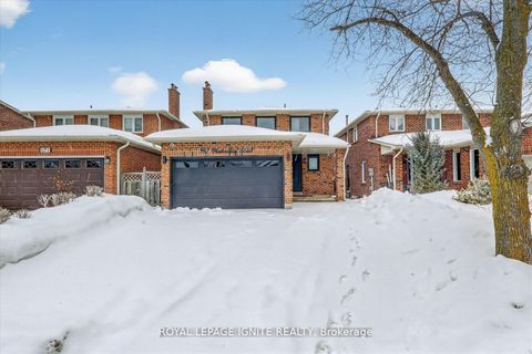Photo 2 at 167 Mathewson Street, Maple, Vaughan