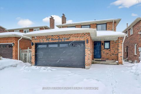 Photo 3 at 167 Mathewson Street, Maple, Vaughan