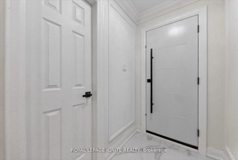 Photo 5 at 167 Mathewson Street, Maple, Vaughan