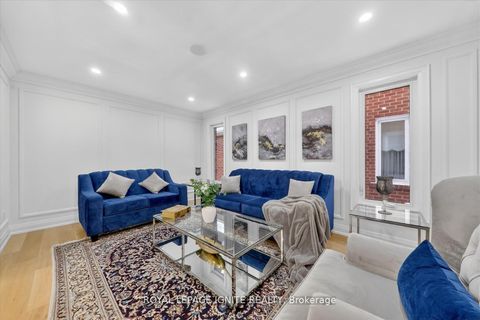 Photo 10 at 167 Mathewson Street, Maple, Vaughan