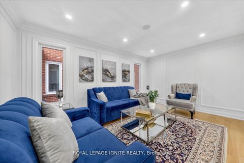 Photo 11 at 167 Mathewson Street, Maple, Vaughan