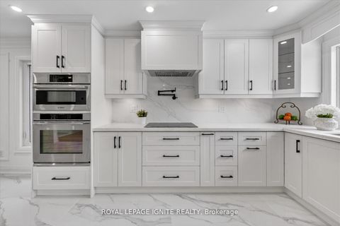 Photo 18 at 167 Mathewson Street, Maple, Vaughan