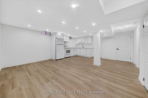 Photo 37 at 167 Mathewson Street, Maple, Vaughan