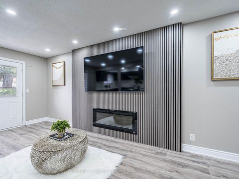 Photo 9 at 25 - 506 Normandy Street, Central, Oshawa