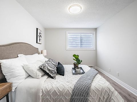 Photo 16 at 25 - 506 Normandy Street, Central, Oshawa