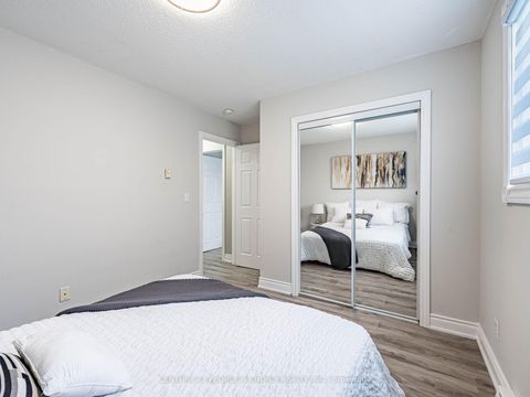 Photo 20 at 25 - 506 Normandy Street, Central, Oshawa