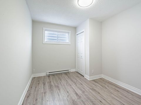 Photo 22 at 25 - 506 Normandy Street, Central, Oshawa