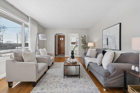 Photo 3 at 112 Wellington Avenue W, Lakeview, Oshawa