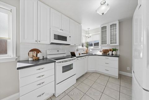 Photo 9 at 112 Wellington Avenue W, Lakeview, Oshawa