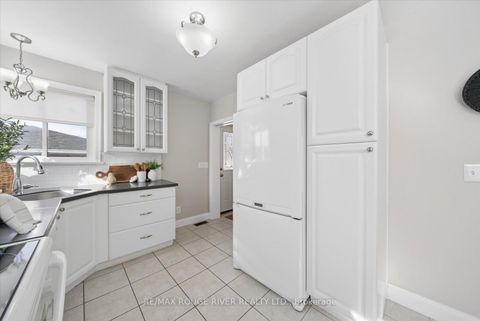 Photo 10 at 112 Wellington Avenue W, Lakeview, Oshawa