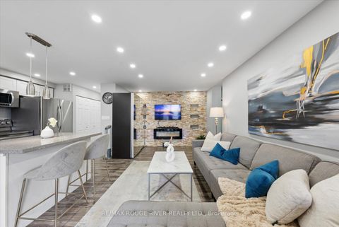 Photo 9 at 907 - 90 Ling Road, West Hill, Toronto