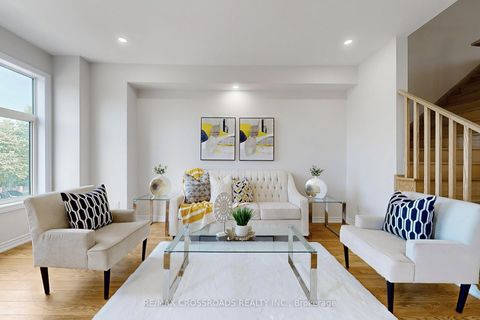 Photo 1 at 384 Okanagan Path, Donevan, Oshawa