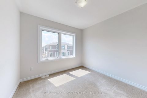 Photo 16 at 384 Okanagan Path, Donevan, Oshawa