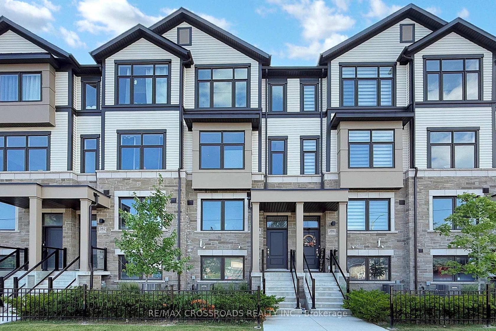 384 Okanagan Path, Donevan, Oshawa 