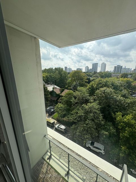 Photo 9 at 735 - 8 Hillsdale Avenue E, Mount Pleasant West, Toronto