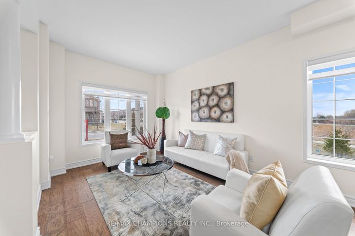 Photo 3 at 42 Abbotsbury Drive, Credit Valley, Brampton