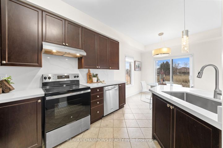 Photo 9 at 42 Abbotsbury Drive, Credit Valley, Brampton