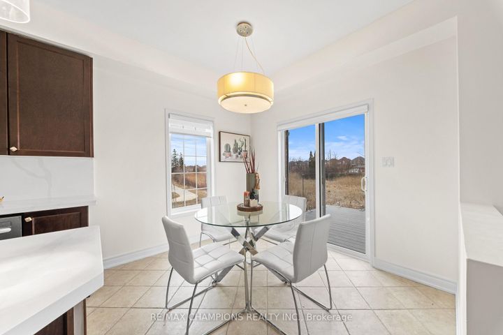 Photo 11 at 42 Abbotsbury Drive, Credit Valley, Brampton