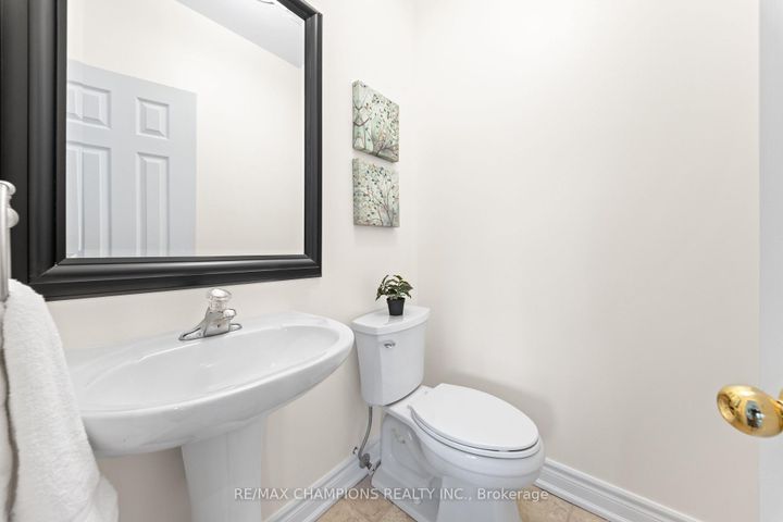 Photo 15 at 42 Abbotsbury Drive, Credit Valley, Brampton