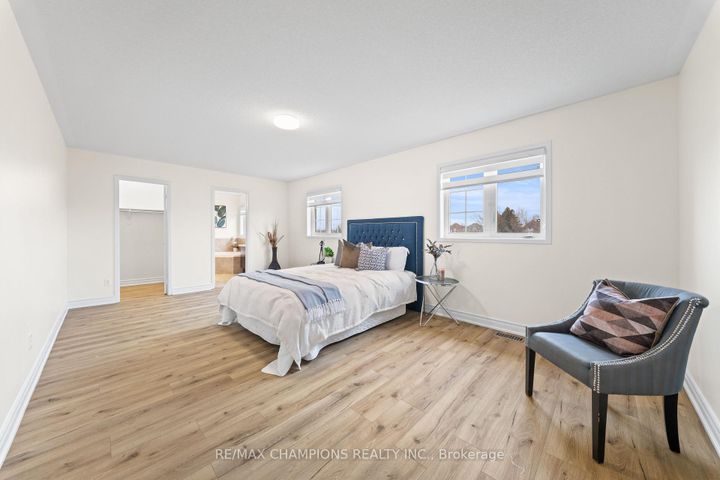 Photo 18 at 42 Abbotsbury Drive, Credit Valley, Brampton